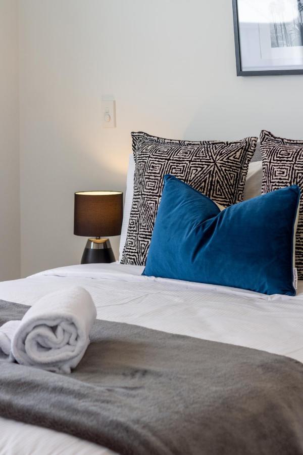 Upper Riccarton Dream - 2 Bed 2 Bath W/Carpark Apartment Christchurch Bagian luar foto