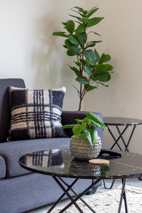 Upper Riccarton Dream - 2 Bed 2 Bath W/Carpark Apartment Christchurch Bagian luar foto