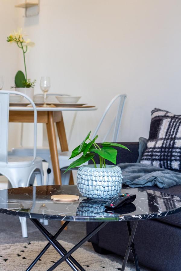 Upper Riccarton Dream - 2 Bed 2 Bath W/Carpark Apartment Christchurch Bagian luar foto