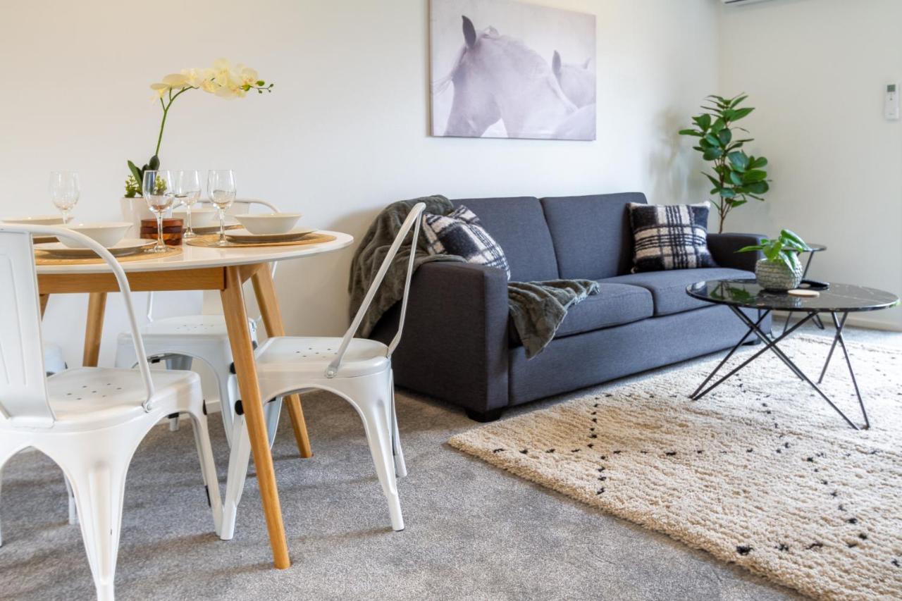Upper Riccarton Dream - 2 Bed 2 Bath W/Carpark Apartment Christchurch Bagian luar foto
