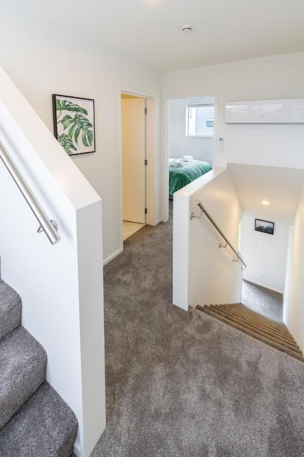 Upper Riccarton Dream - 2 Bed 2 Bath W/Carpark Apartment Christchurch Bagian luar foto